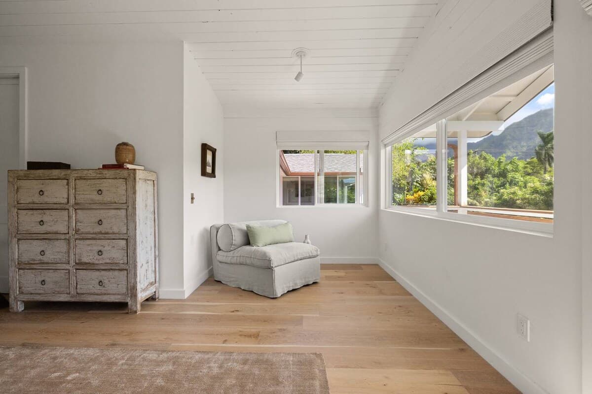 Home in Hanalei · ★5.0 · 5 bedrooms · 5 beds · 4 baths - Photo 5