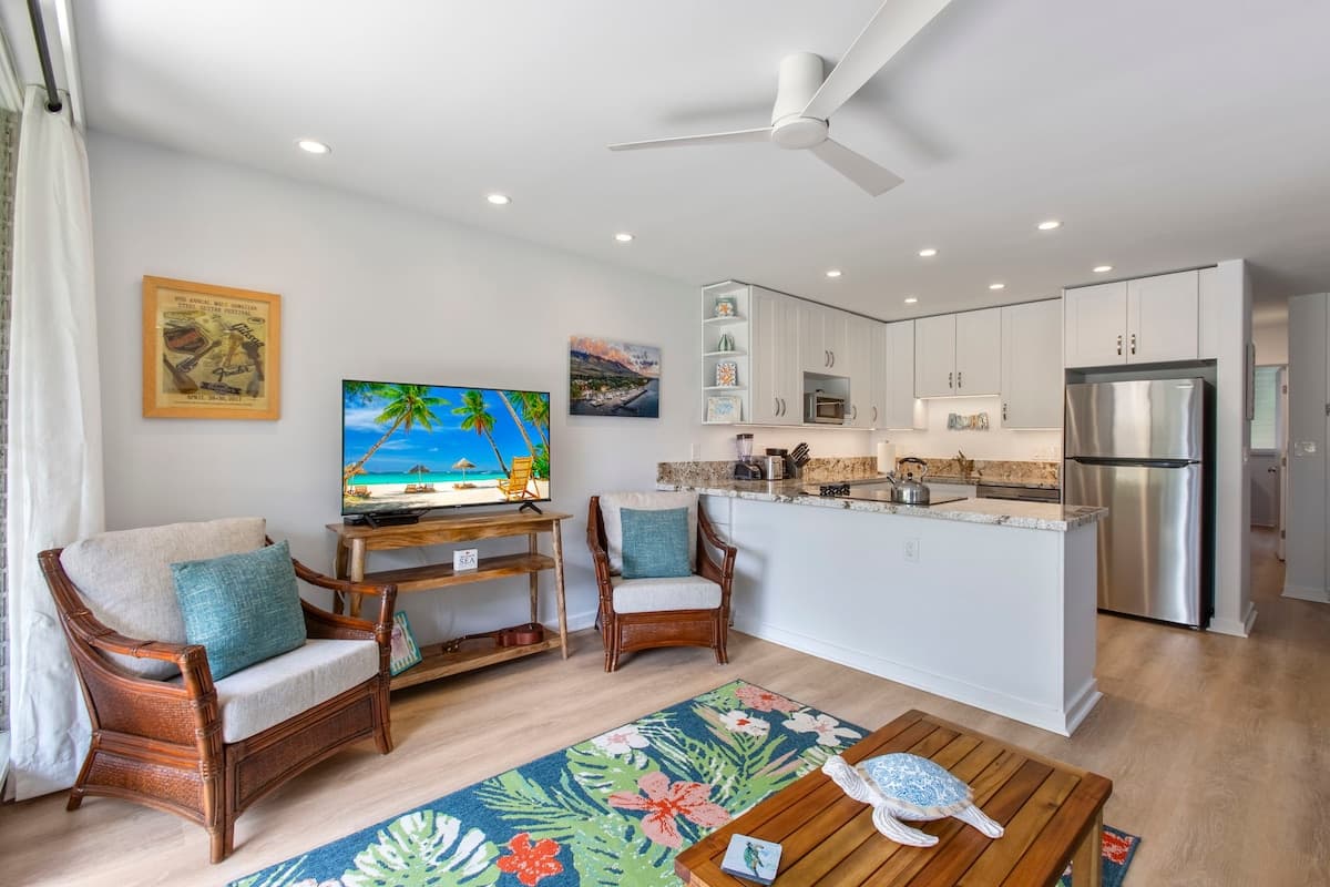 Condo in Lahaina · ★5.0 · 1 bedroom · 1 bed · 1 private bath - Photo 3