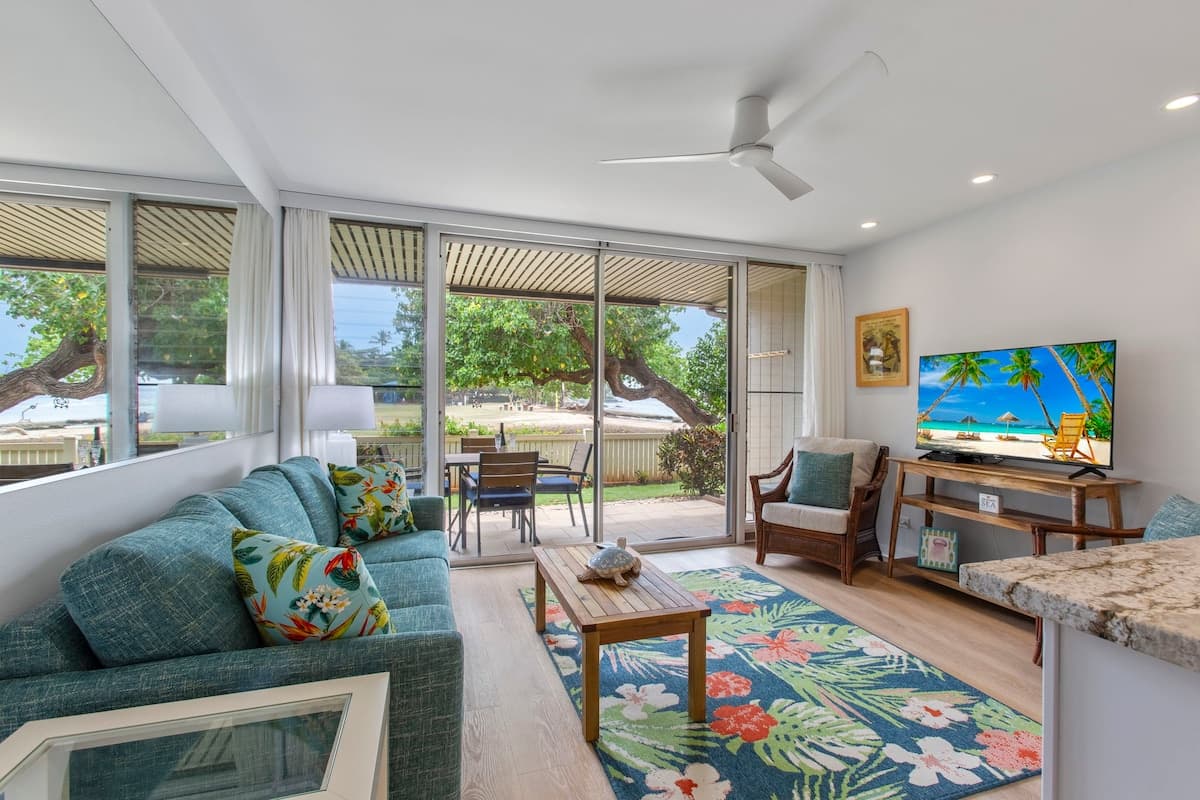Condo in Lahaina · ★5.0 · 1 bedroom · 1 bed · 1 private bath - Photo 5