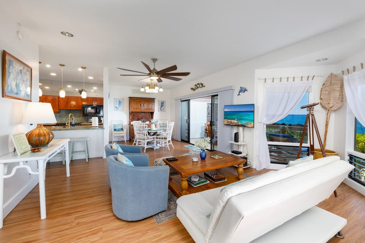 Condo in Kailua-Kona · ★4.89 · 2 bedrooms · 4 beds · 2 baths - Photo 5