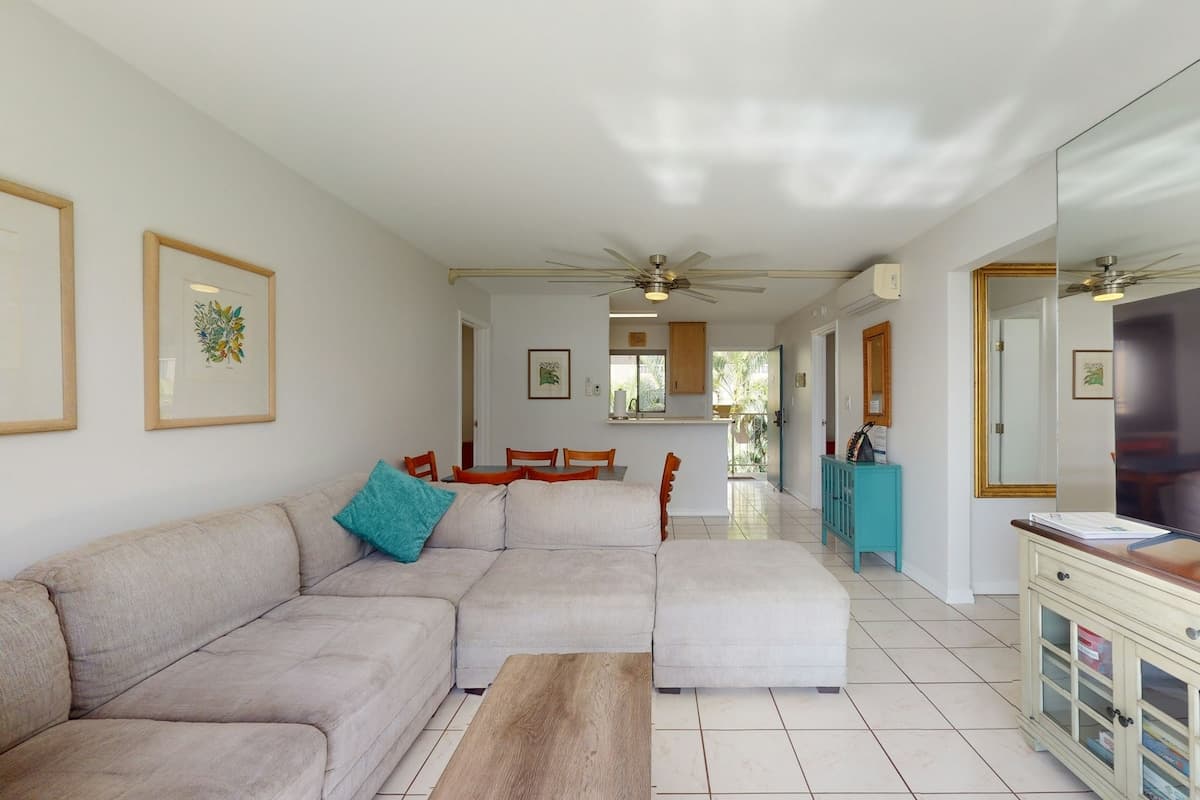 3BR Oceanview 4th-Floor, Balcony, Pool - Photo 4
