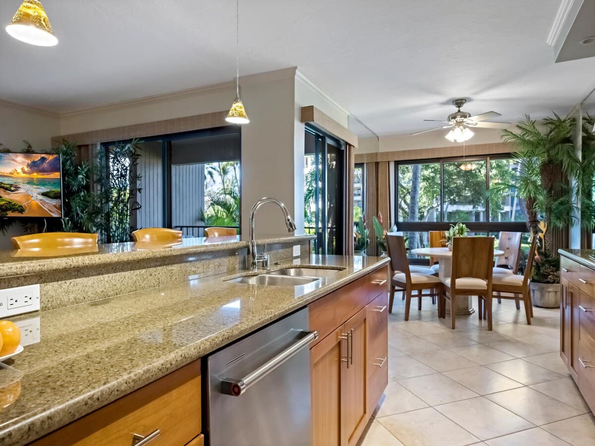 Sunset Moments & Ocean Views w/ Resort Amenities - Photo 4