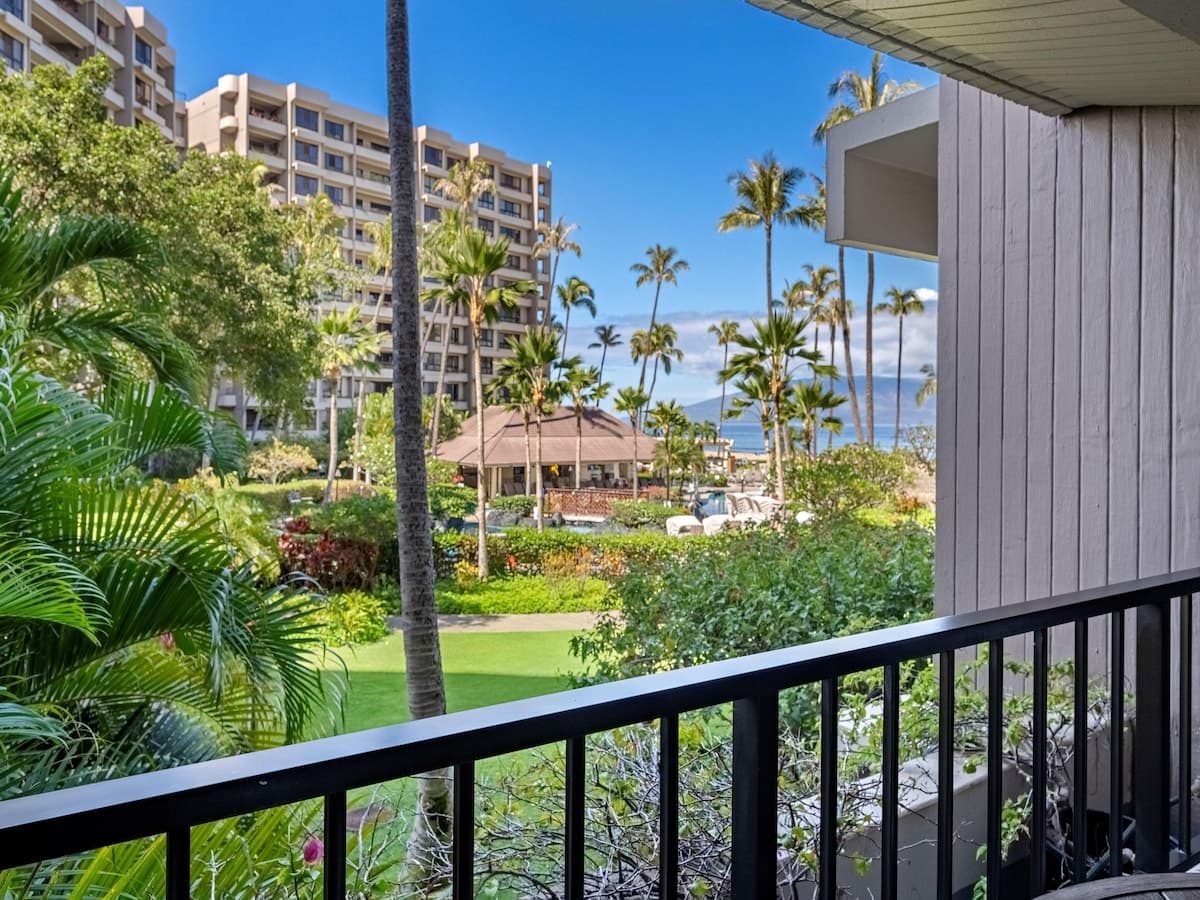 Sunset Moments & Ocean Views w/ Resort Amenities - Photo 1