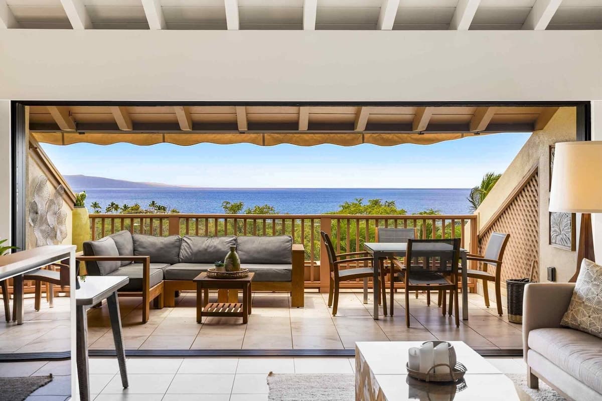 Condo in Kihei · ★5.0 · 2 bedrooms · 2 beds · 2 baths - Photo 1