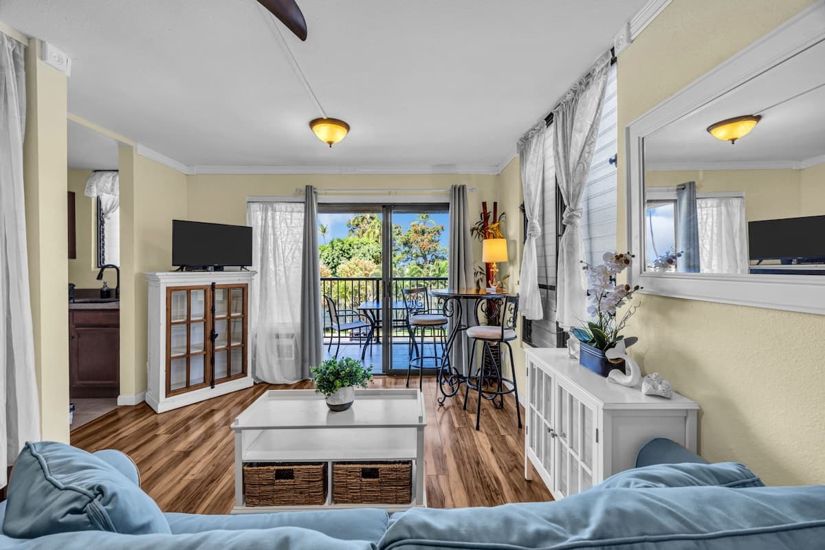 Condo in Kihei · ★4.6 · Studio · 2 beds · 1 bath - Photo 1