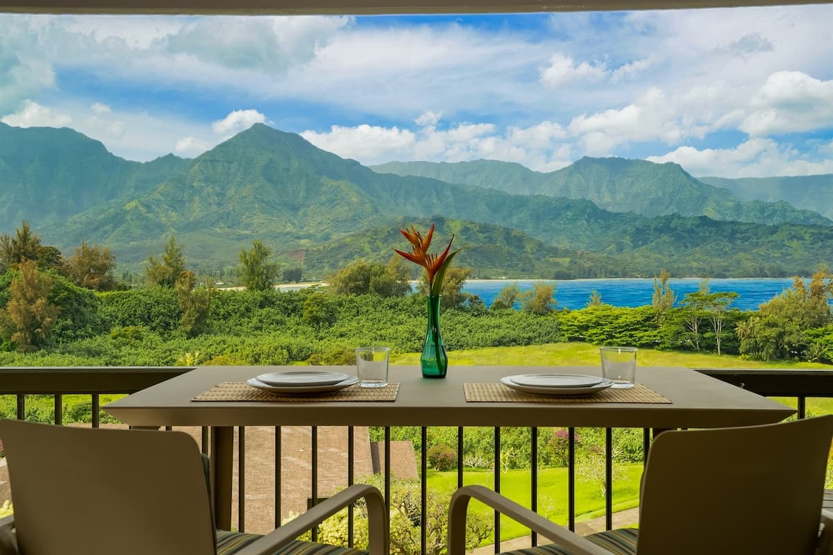 Condo in Princeville · ★5.0 · 3 bedrooms · 5 beds · 3 private baths - Photo 1