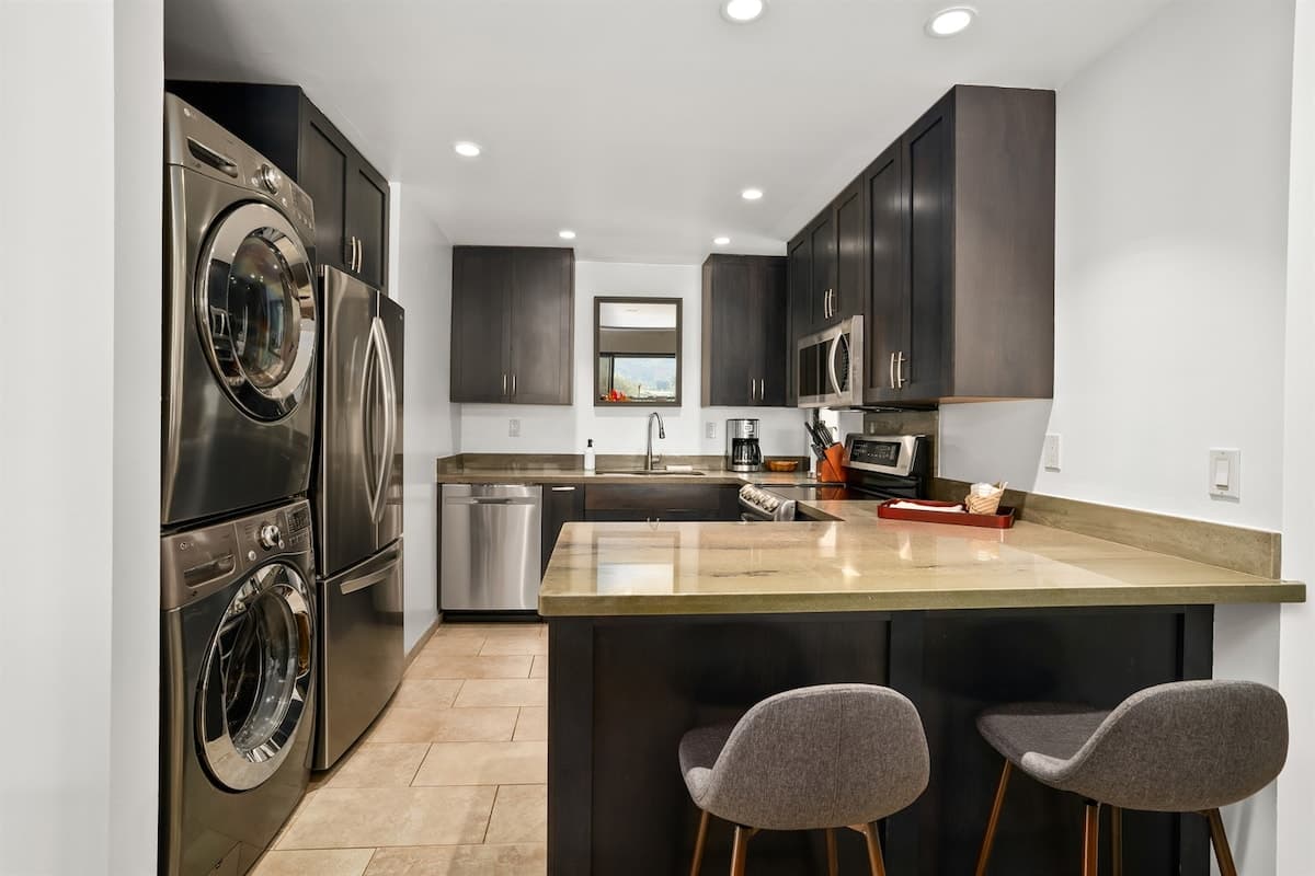 Condo in Princeville · ★5.0 · 3 bedrooms · 5 beds · 3 private baths - Photo 3