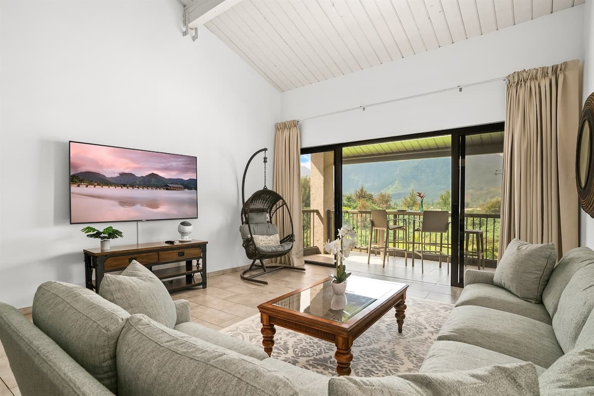 Condo in Princeville · ★5.0 · 3 bedrooms · 5 beds · 3 private baths - Photo 2