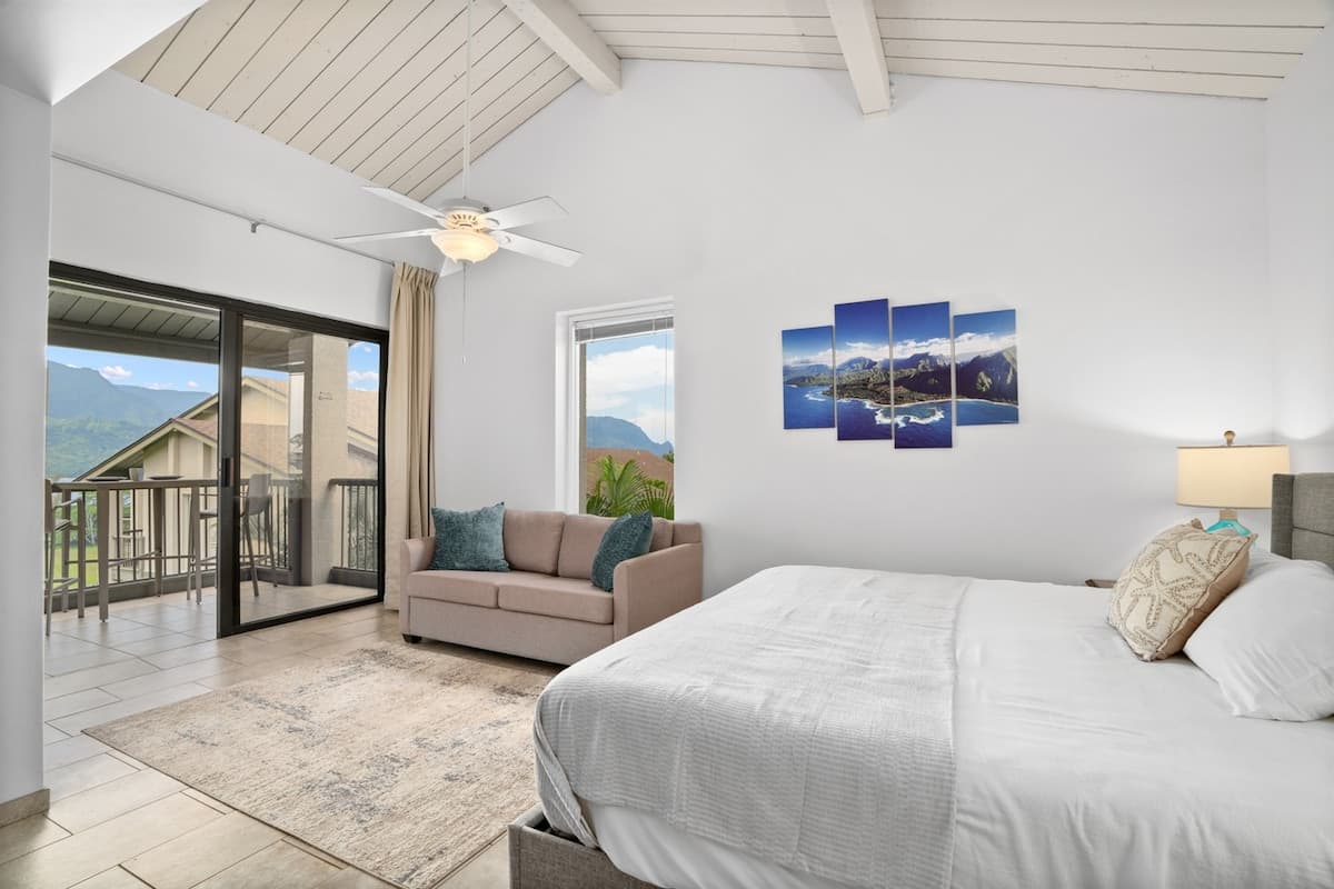 Condo in Princeville · ★4.86 · 1 bedroom · 2 beds · 1 bath - Photo 4
