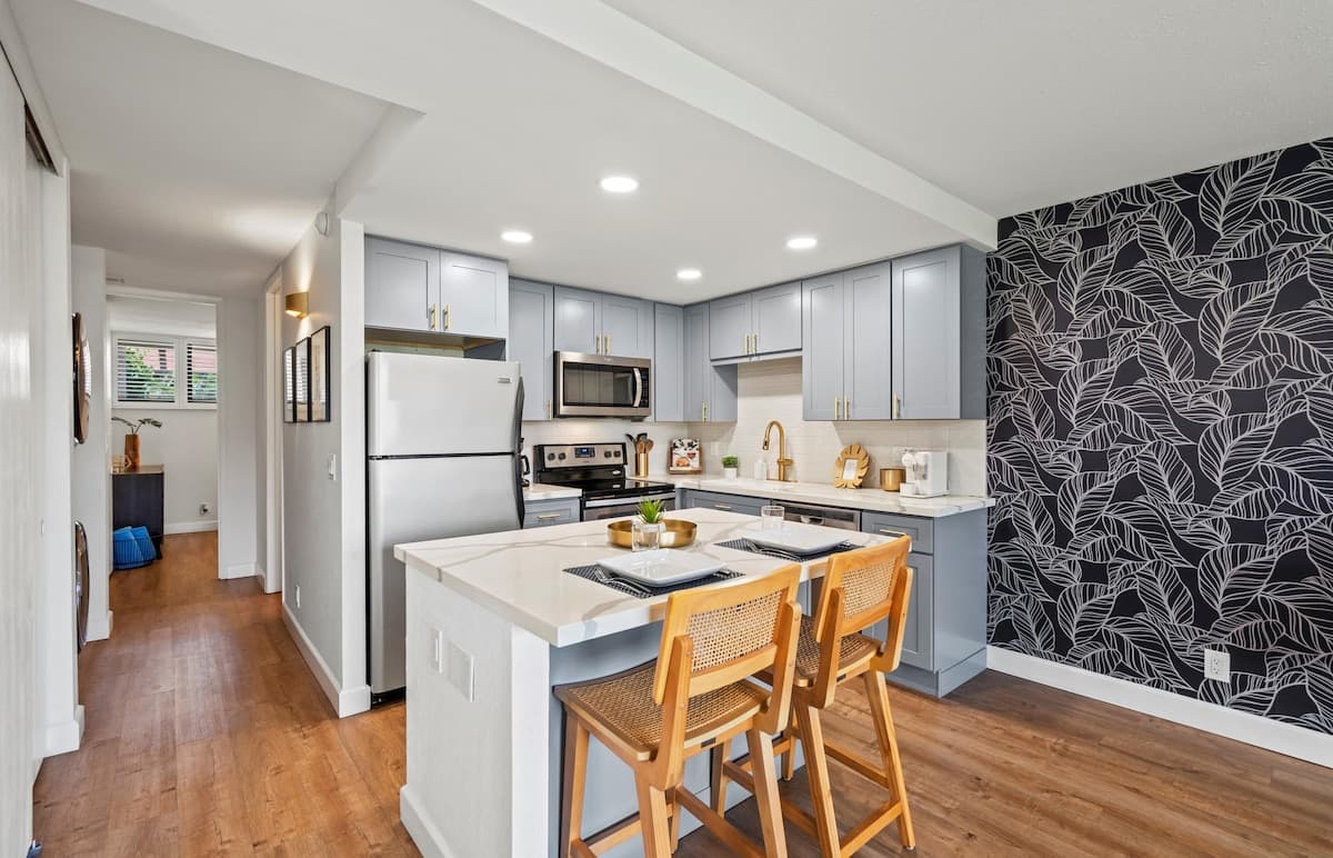 Condo in Kihei · ★4.67 · 1 bedroom · 2 beds · 1 bath - Photo 3