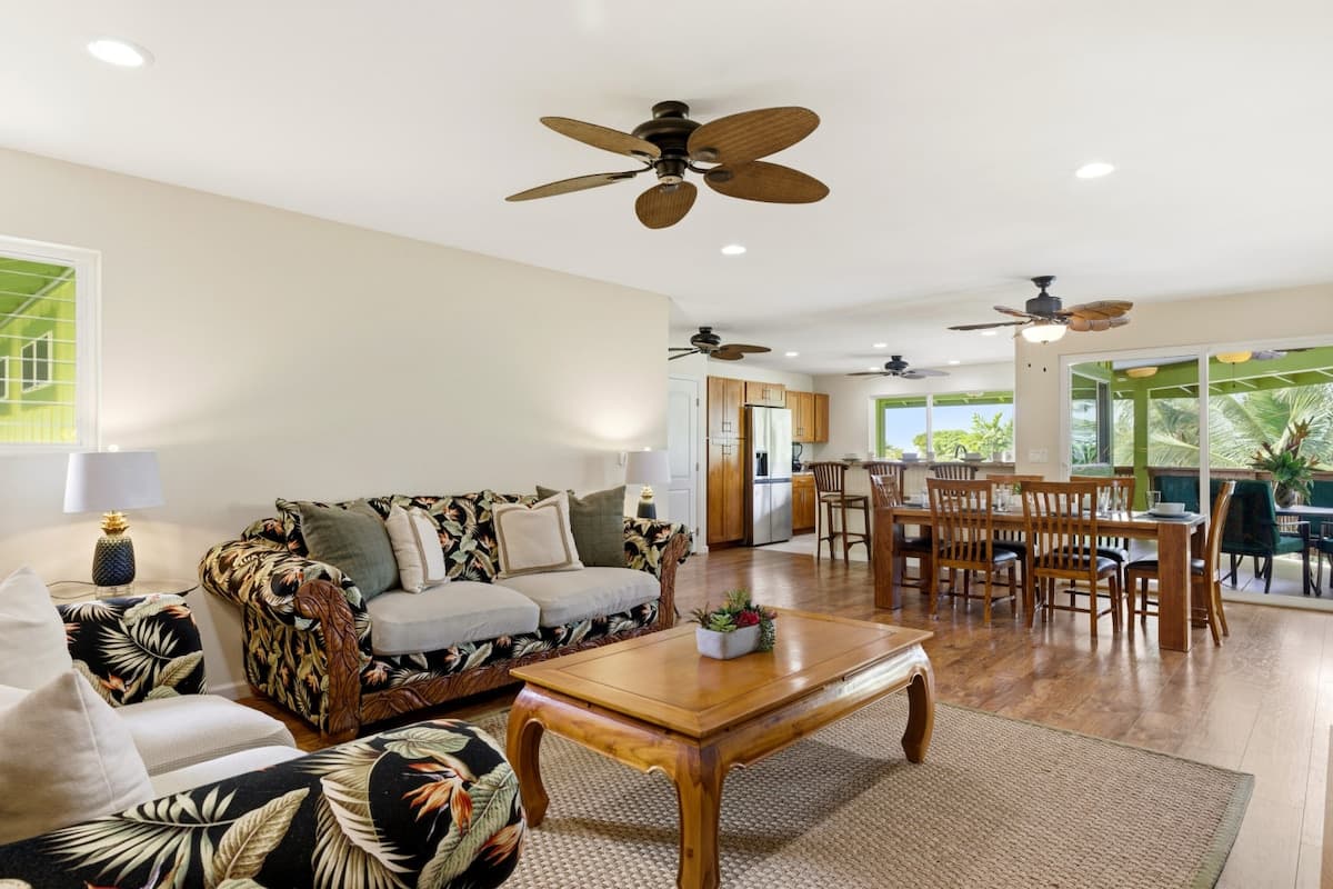 Home in Kailua-Kona · ★5.0 · 4 bedrooms · 7 beds · 3 shared baths - Photo 5