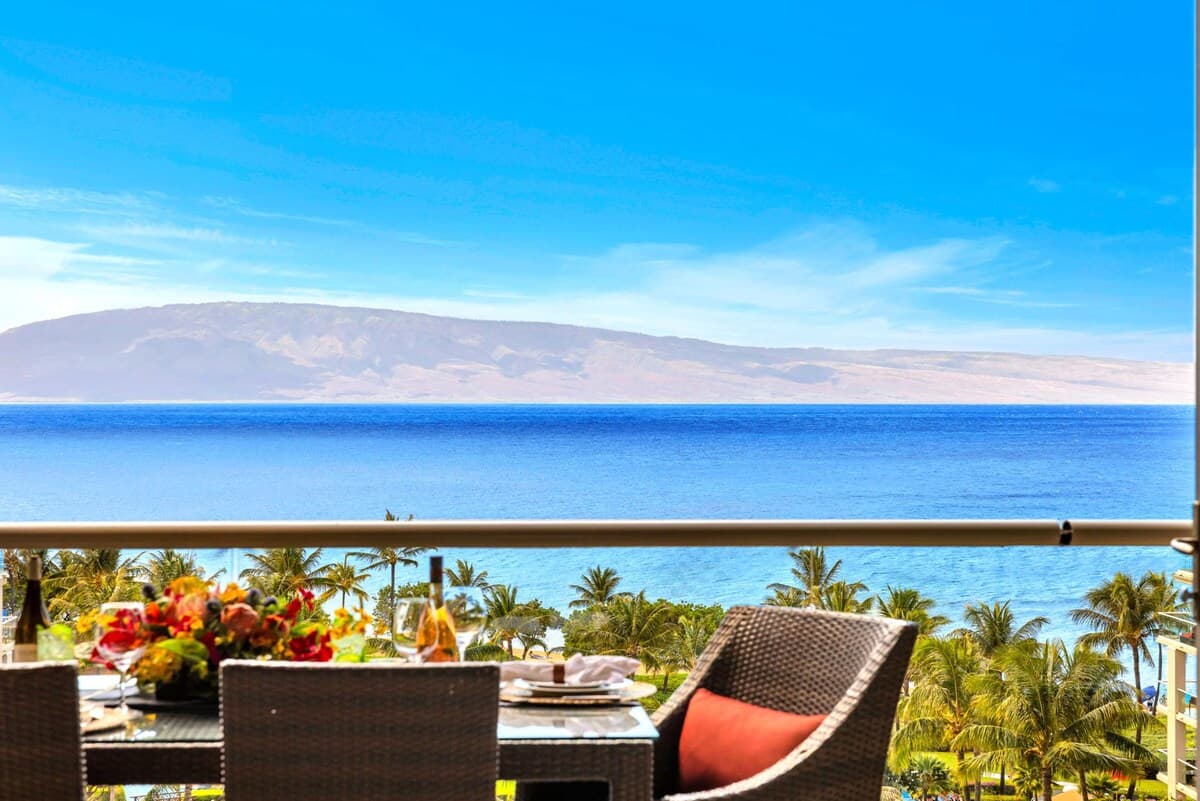 Condo in Lahaina · ★5.0 · 3 bedrooms · 4 beds · 3 baths - Photo 2