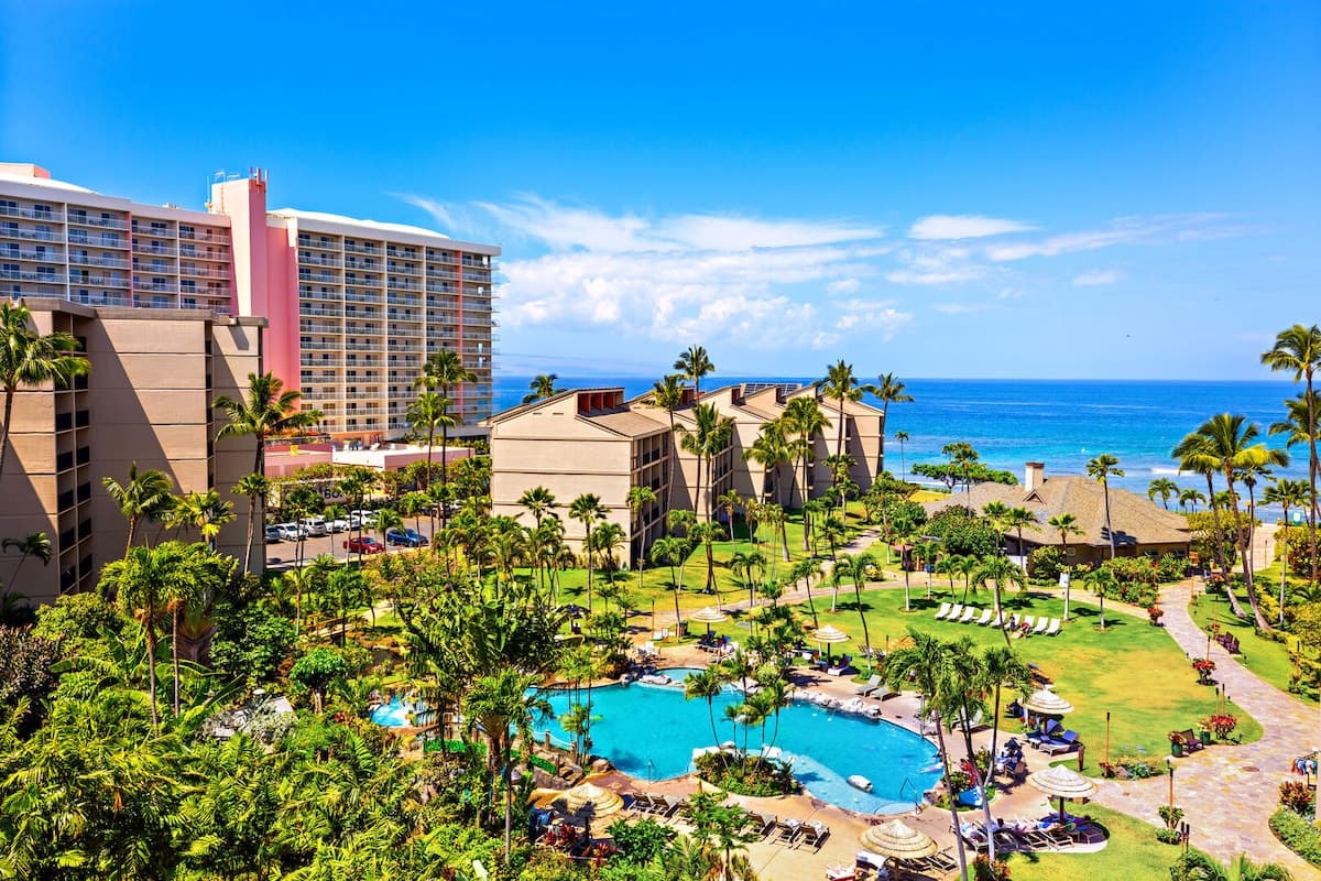 Condo in Lahaina · ★4.57 · 1 bedroom · 1 bed · 1 private bath - Photo 4