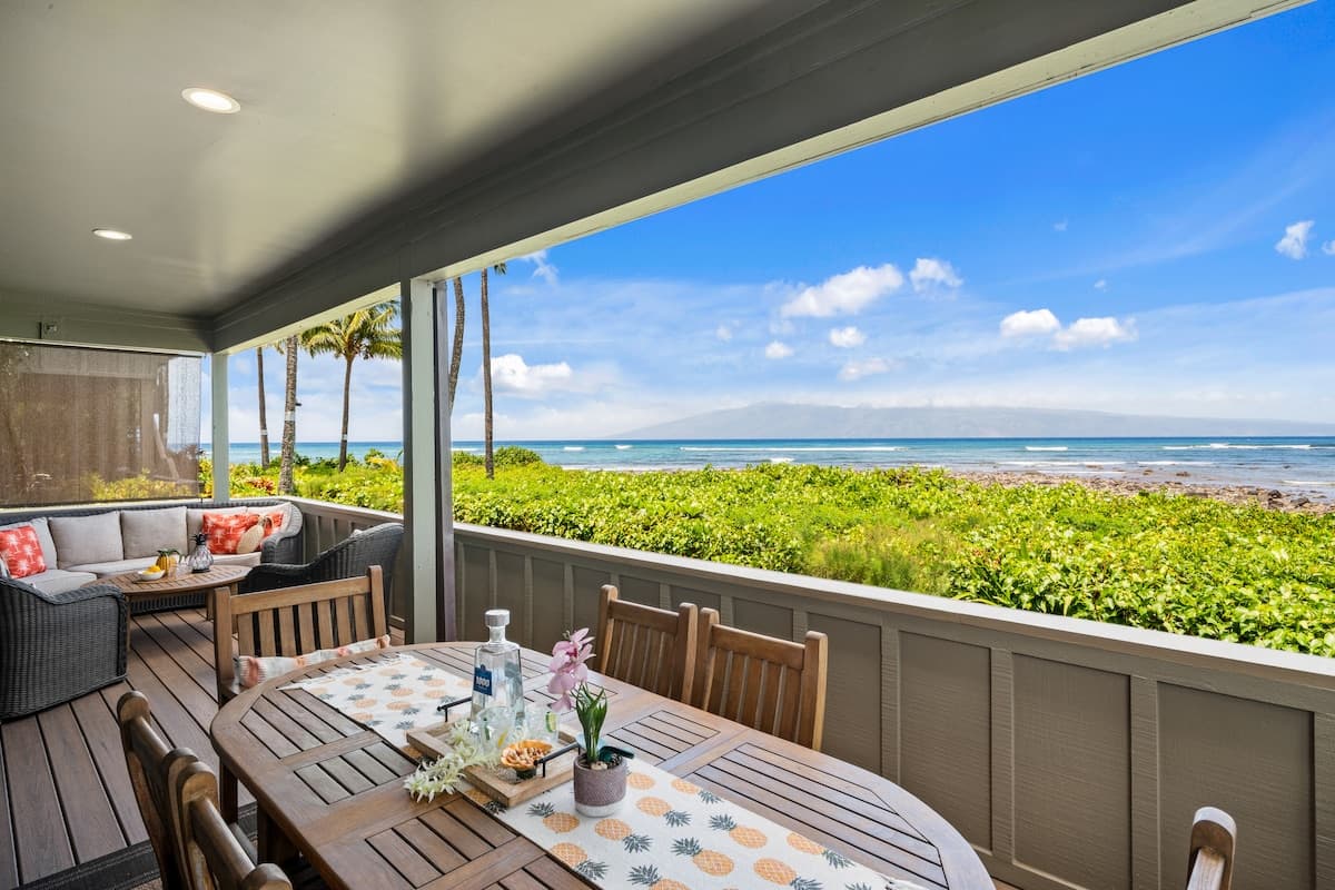 Condo in Lahaina · ★5.0 · 3 bedrooms · 4 beds · 2 baths - Photo 1