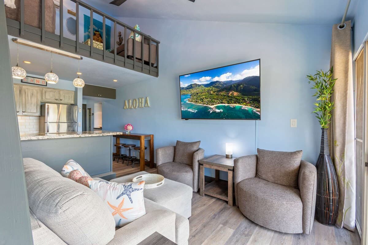 Condo in Kihei · ★4.92 · 1 bedroom · 2 beds · 1 private bath - Photo 2