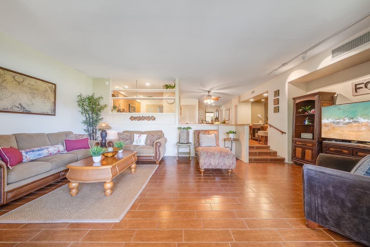 Condo in Lahaina · ★4.65 · 2 bedrooms · 3 beds · 2 baths - Photo 4