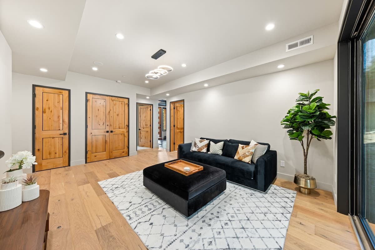 Newly Built Chamberlands Home, Tahoe Base - Photo 5