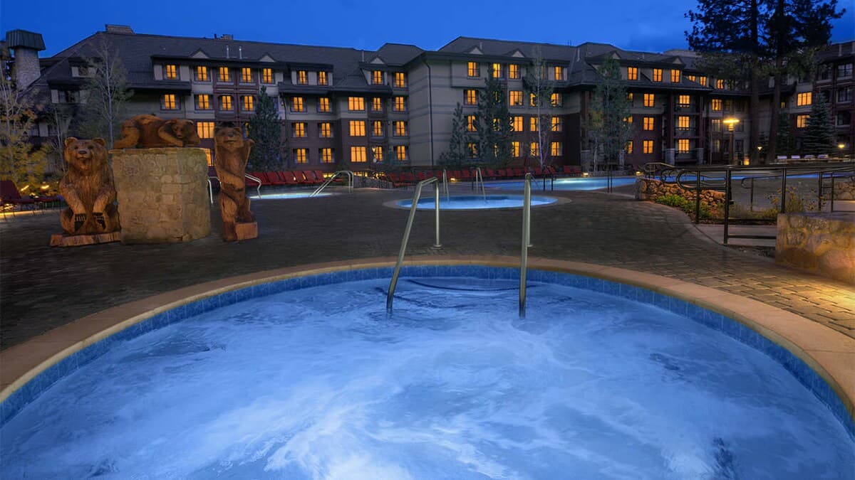 Marriott Timber Lodge, Steps to Gondola - Photo 4