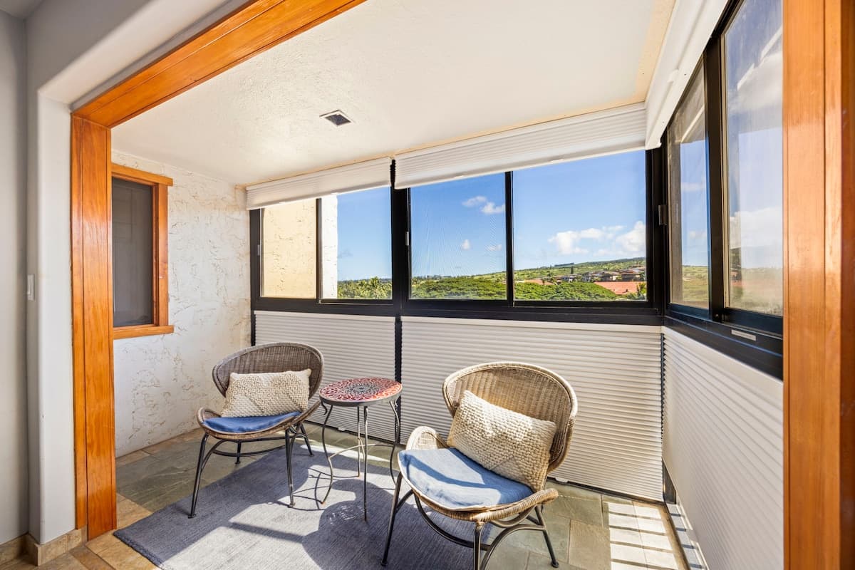 Condo in Lahaina · ★4.88 · 2 bedrooms · 3 beds · 2 baths - Photo 2