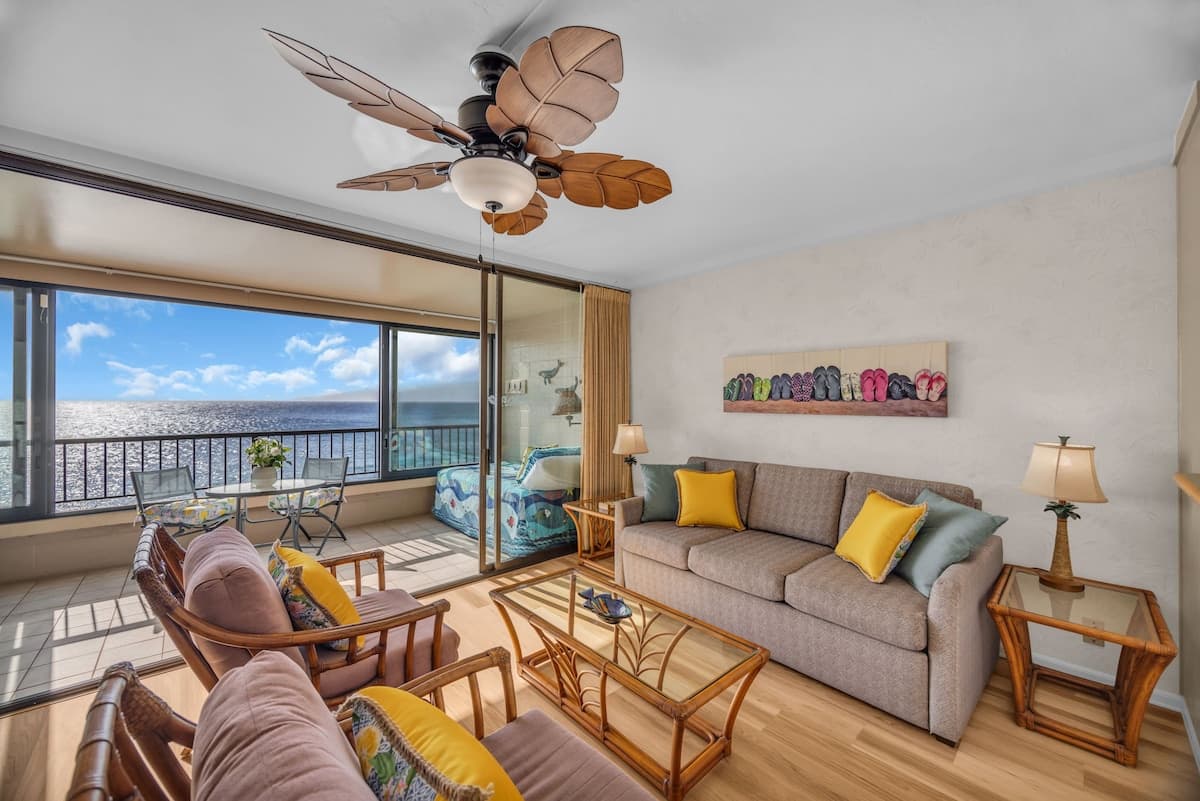 Condo in Lahaina · ★4.75 · 1 bedroom · 2 beds · 1 bath - Photo 1