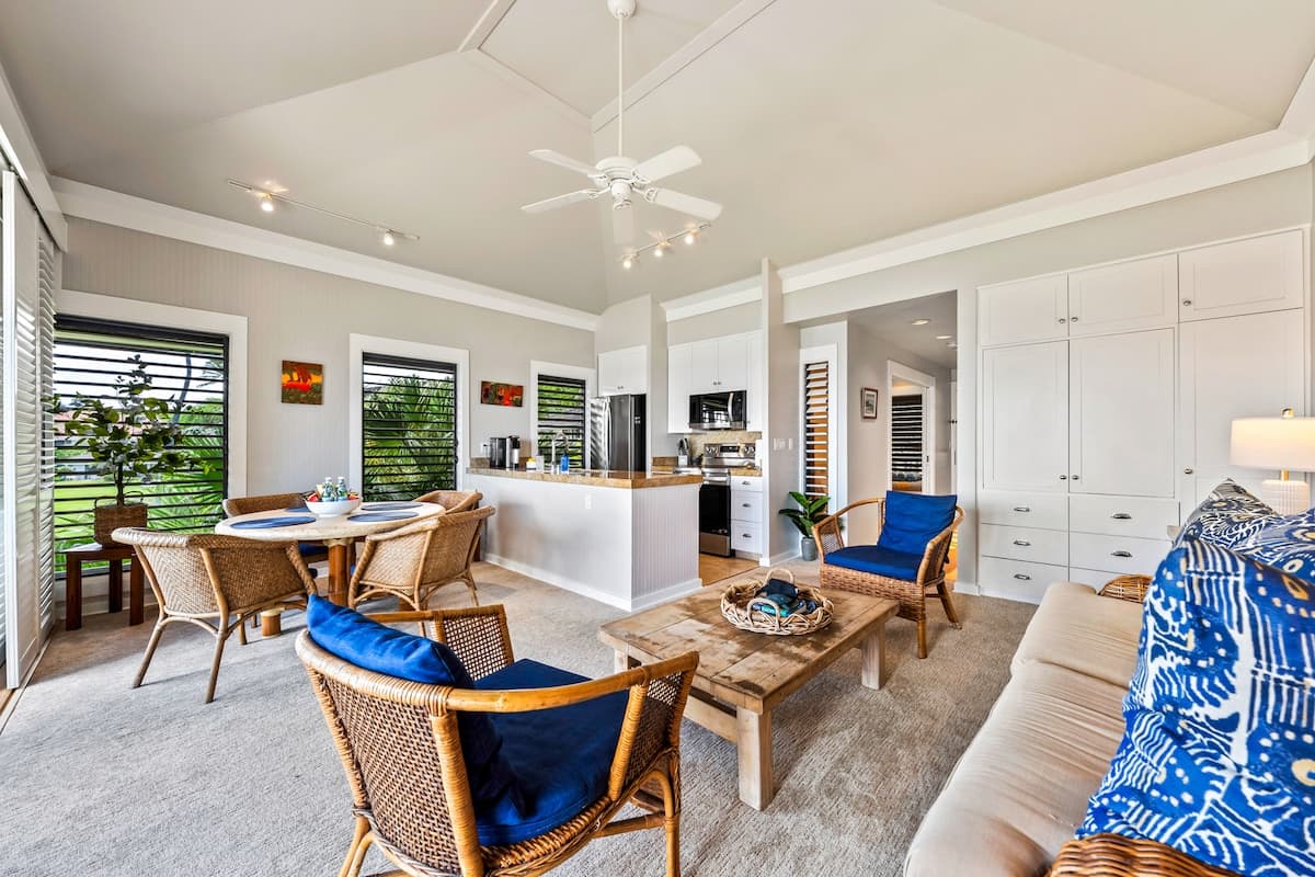 KP13 2nd Floor | Beachfront• Pool • Sunsets - Photo 4