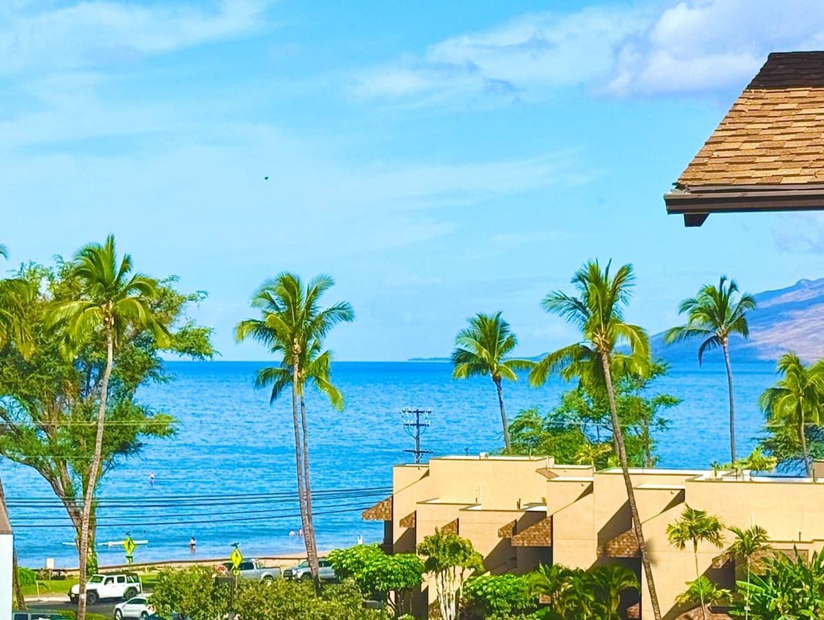 Condo in Kihei · ★4.93 · 2 bedrooms · 3 beds · 1 shared bath - Photo 4