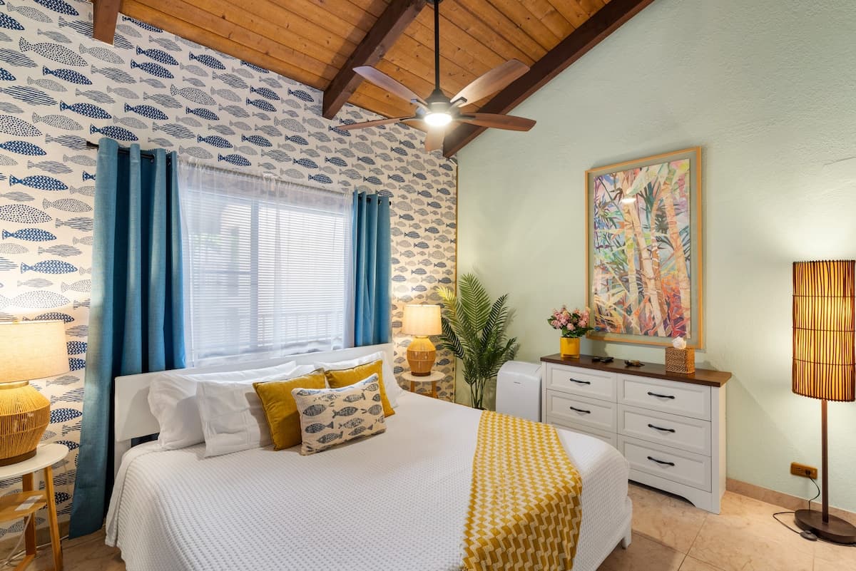 Condo in Kihei · ★4.93 · 2 bedrooms · 3 beds · 1 shared bath - Photo 1