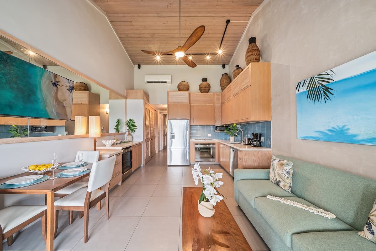 Condo in Lahaina · ★4.64 · 1 bedroom · 2 beds · 1 bath - Photo 3