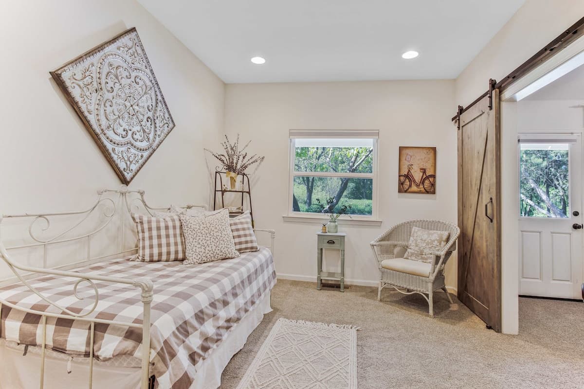 Wine Country Hot Tub Retreat on 1 Acre - Photo 5