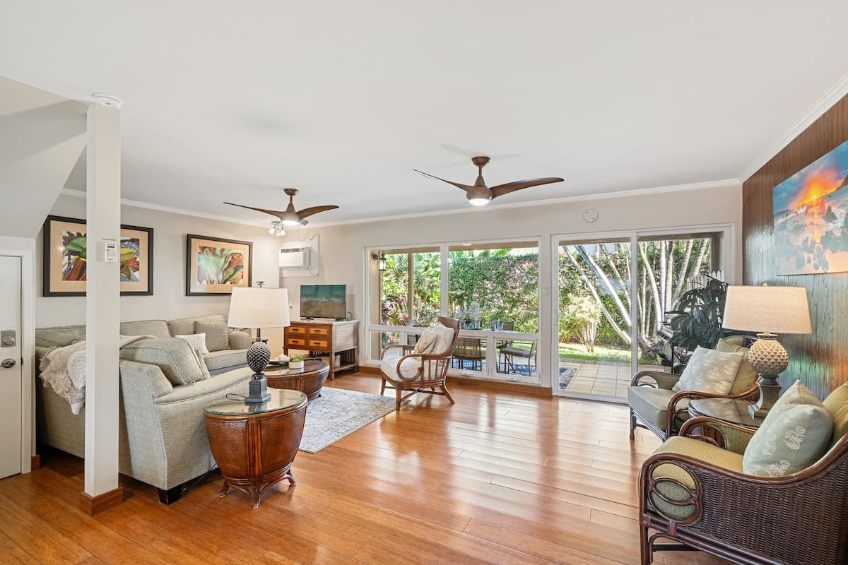 Townhouse in Lahaina · ★5.0 · 3 bedrooms · 5 beds · 2 baths - Photo 2