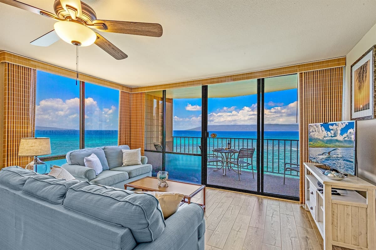 Condo in Lahaina · ★4.94 · 1 bedroom · 2 beds · 1 bath - Photo 1