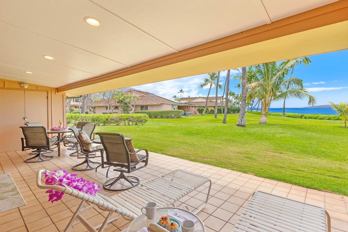 Townhouse in Lahaina · ★5.0 · 4 bedrooms · 4 beds · 4 baths - Photo 2