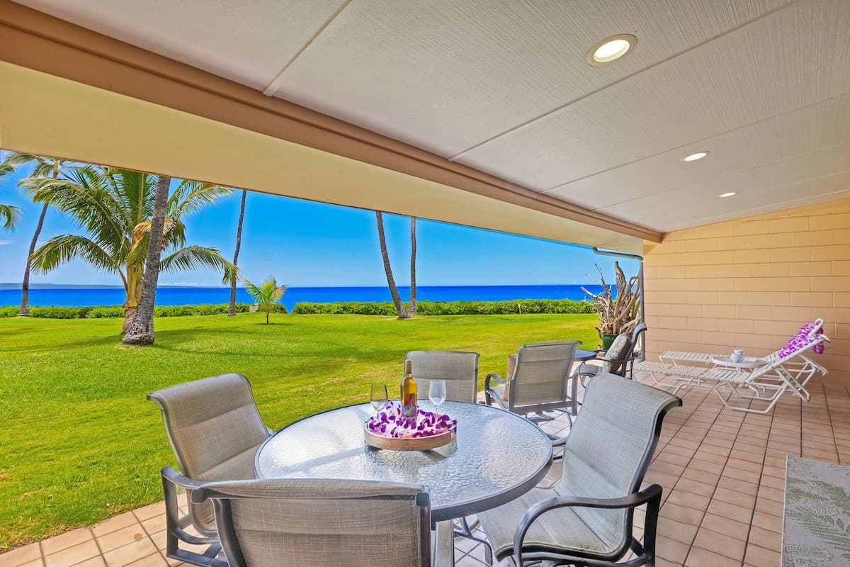 Townhouse in Lahaina · ★5.0 · 4 bedrooms · 4 beds · 4 baths - Photo 1