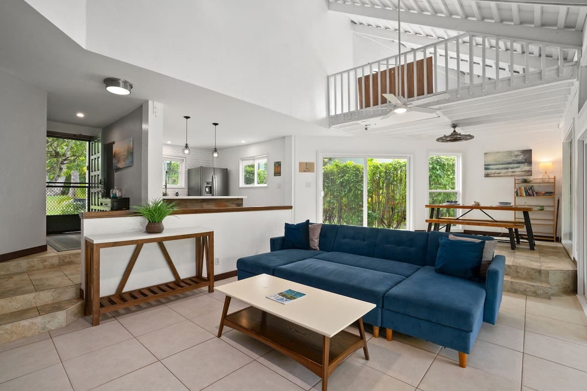 Modern 1BR Condo with Tropical Breezes Pool - Photo 4