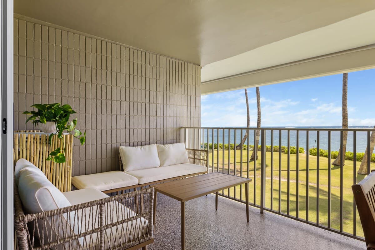 Condo in Hauula · ★4.49 · 1 bedroom · 6 beds · 1 private bath - Photo 5
