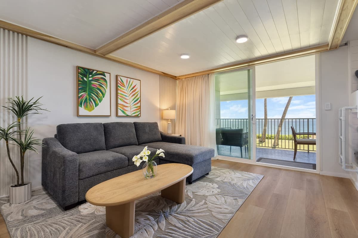 Condo in Hauula · ★4.49 · 1 bedroom · 6 beds · 1 private bath - Photo 1