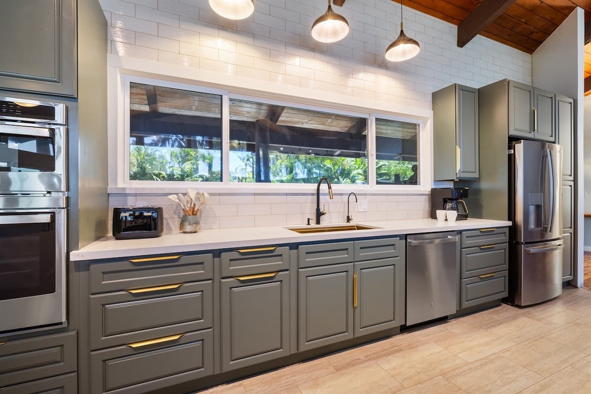 Guesthouse in Kahuku · ★4.95 · 6 bedrooms · 10 beds · 5 private baths - Photo 3