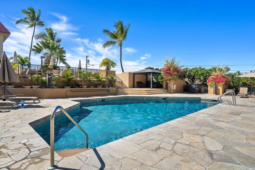 Condo in Kailua-Kona · ★4.89 · 2 bedrooms · 3 beds · 3 baths - Photo 5