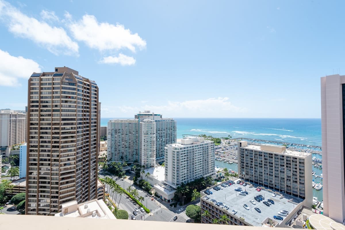Condo in Honolulu · ★4.63 · 1 bedroom · 3 beds · 1 private bath - Photo 1