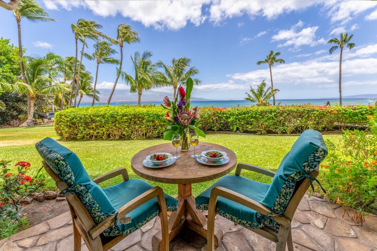 Condo in Wailuku · ★5.0 · 1 bedroom · 2 beds · 1 bath - Photo 1