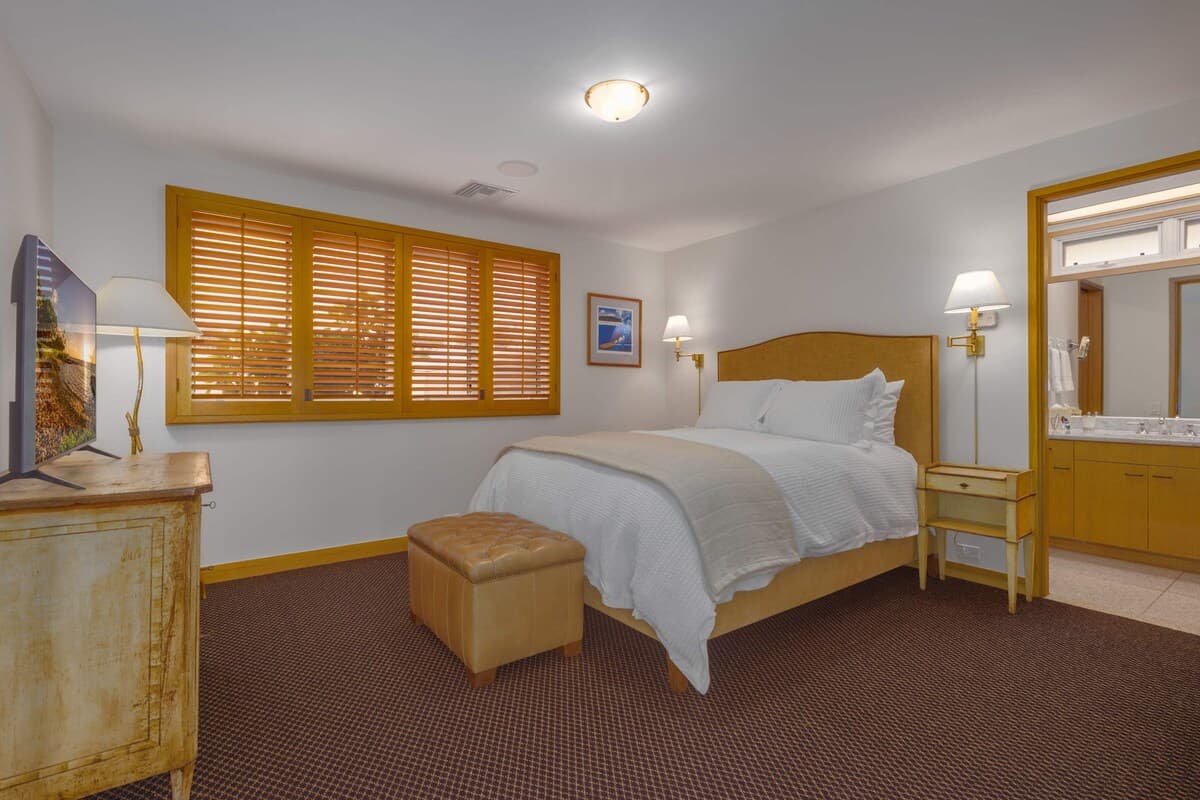 Home in Waimea · ★5.0 · 4 bedrooms · 4 beds · 3.5 baths - Photo 3