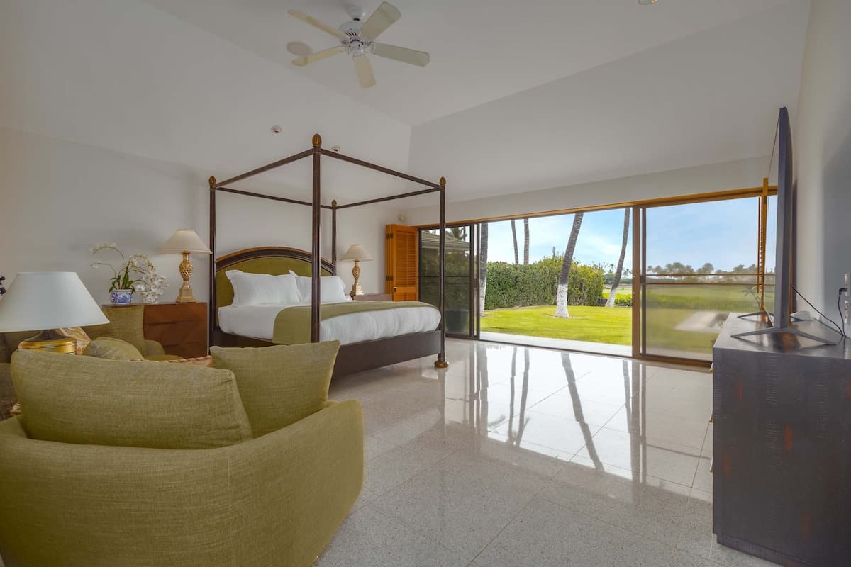 Home in Waimea · ★5.0 · 4 bedrooms · 4 beds · 3.5 baths - Photo 1