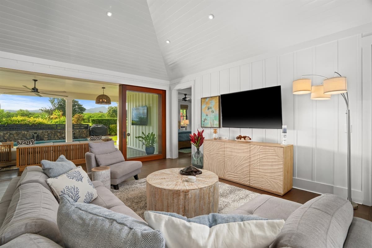 Home in Koloa · ★5.0 · 3 bedrooms · 4 beds · 4 baths - Photo 4