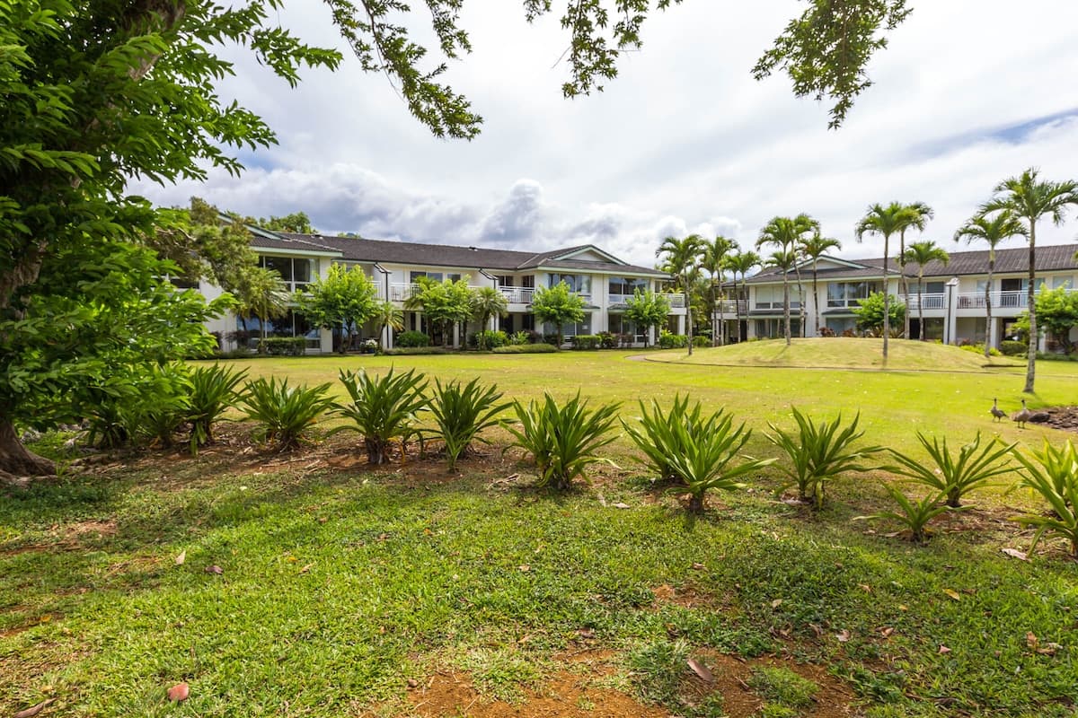 Condo in Princeville · ★4.76 · 2 bedrooms · 3 beds · 2 private baths - Photo 5
