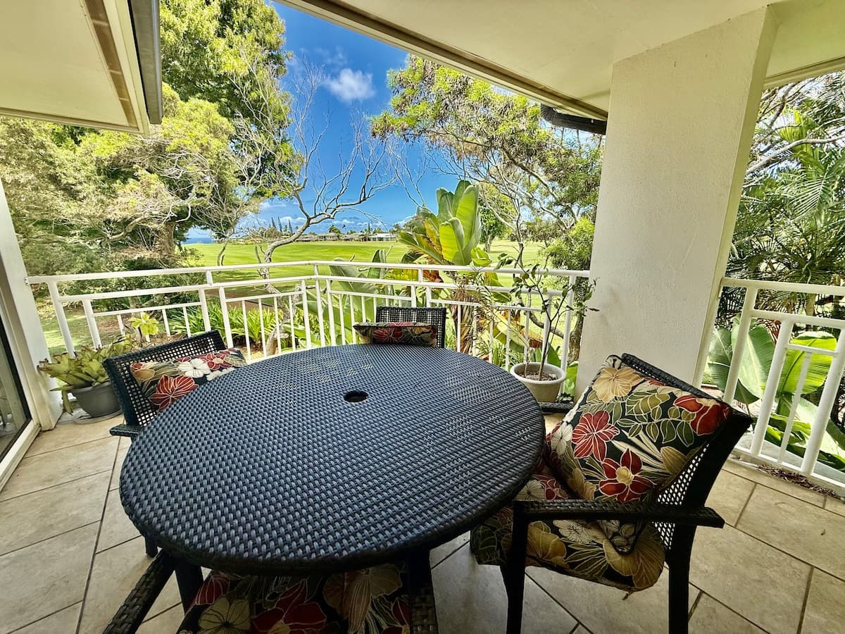 Condo in Princeville · ★4.76 · 2 bedrooms · 3 beds · 2 private baths - Photo 4