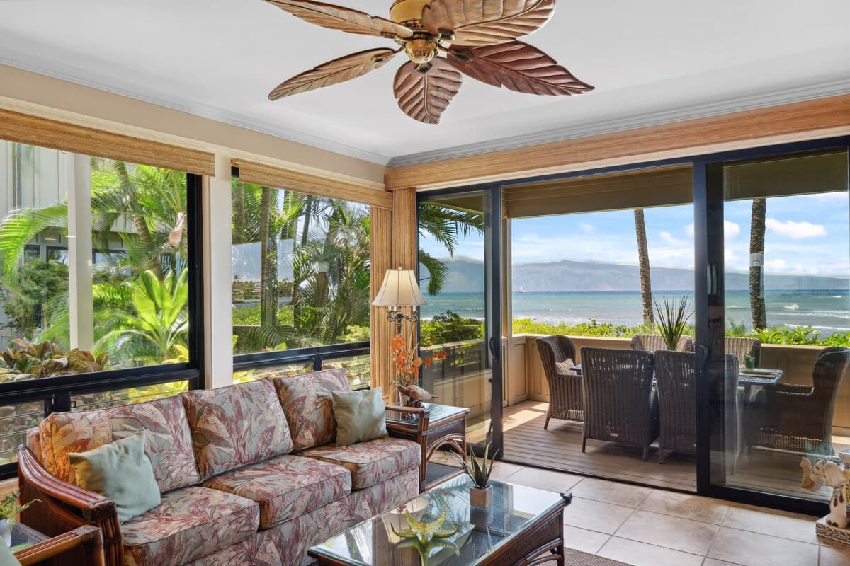 Condo in Lahaina · ★5.0 · 3 bedrooms · 5 beds · 2 baths - Photo 3