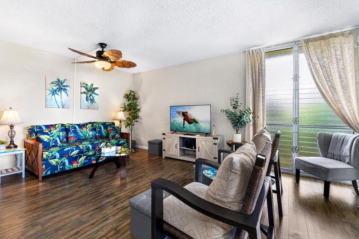 Condo in Kailua-Kona · ★4.88 · 1 bedroom · 2 beds · 1 private bath - Photo 5