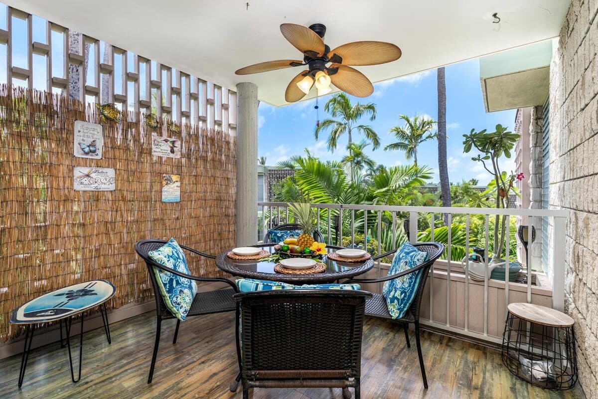 Condo in Kailua-Kona · ★4.88 · 1 bedroom · 2 beds · 1 private bath - Photo 3