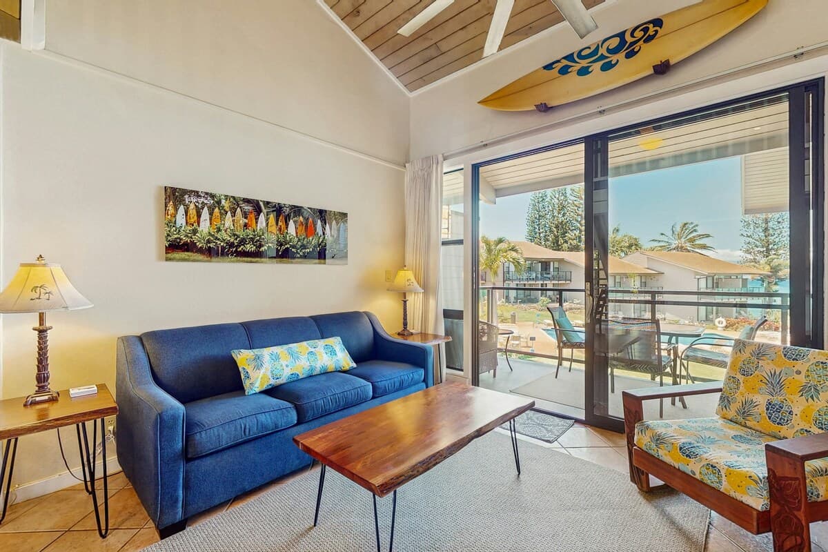 Condo in Lahaina · ★4.67 · 2 bedrooms · 4 beds · 2 shared baths - Photo 4