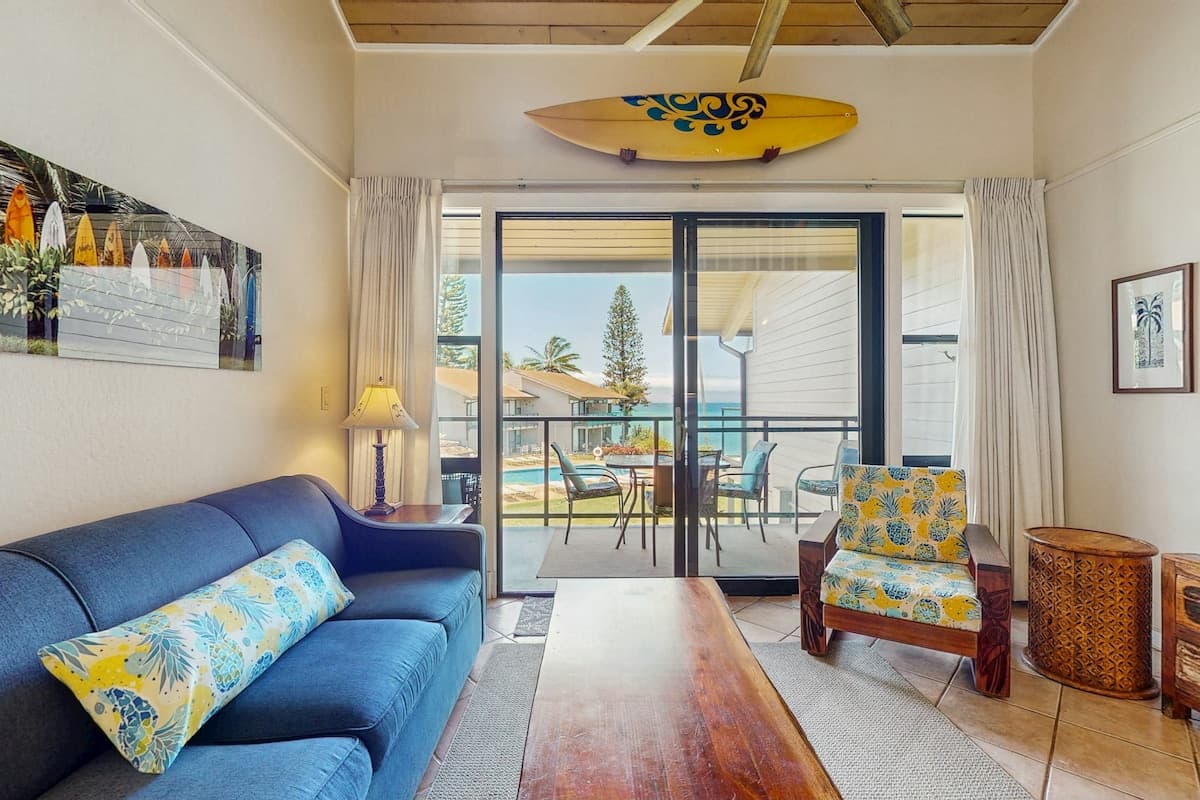 Condo in Lahaina · ★4.67 · 2 bedrooms · 4 beds · 2 shared baths - Photo 5